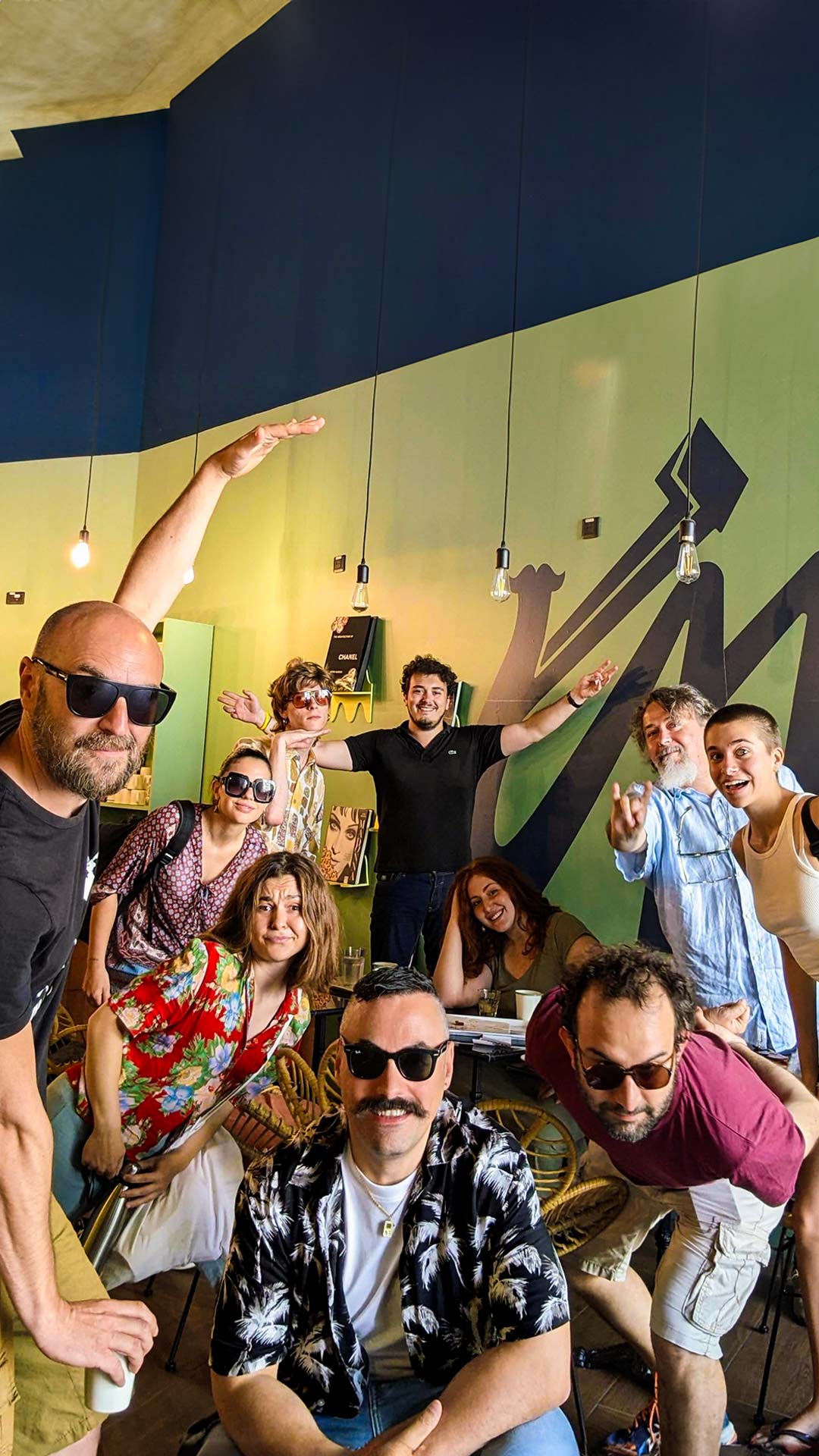 Dans la Grotte – group photo with directors, students, and Paolo Heritier